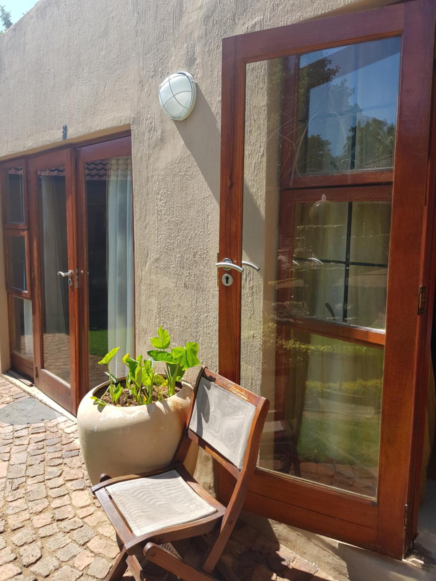 Echo Garden Guesthouse Rustenburg Exterior foto